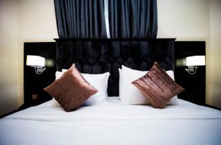 Ralphnest Suite & Lounge Limited - 5