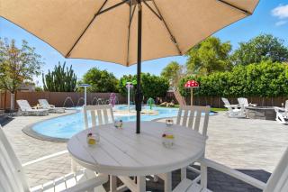 Splash Canyon - Splash Pad & Tons of Games - Gym - 1