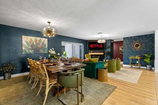 Luxury Getaway - Sleeps 12 Pool HTD Beach Closeby - 3