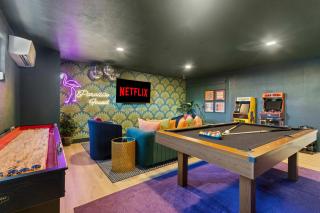 Luxury Getaway - Sleeps 12 Pool HTD Beach Closeby - 6