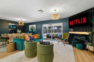 Luxury Getaway - Sleeps 12 Pool HTD Beach Closeby - 1