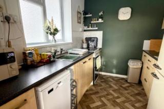 Meriden Apartment Retreat - 4