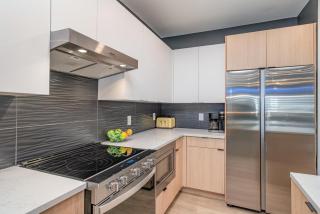 Hyve - Neon Lights - Pool & Gym - Walk to Broadway - 7