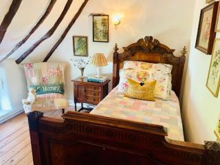 Fairytale Cottage in the Country - 5