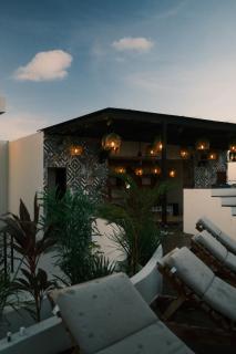 Downtown Penthouse with Private Pool, Rooftop Pool and Gym, short distance from Beaches, Restaurants & Nightlife - 6