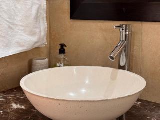 Urban Oasis Penthouse-Jacuzzi! - 4