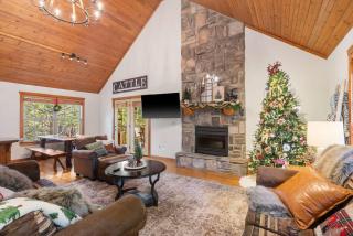 The Lodge on the Creek - Branson West Cabin with Beautiful Views - 8