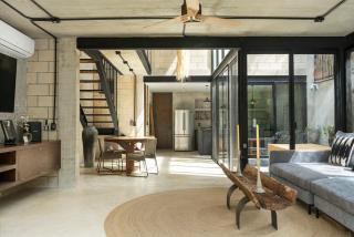 Luxe Concrete Jungle 5BR Villa Concierge - 2