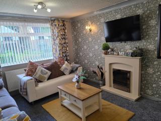 Charming 2 Bed Modern Guest House with Free Parking up to 3 cars - 5