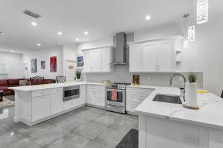 roomstr Utah Room 1 Bedroom in South Tampa with Shared Full Bathroom & FREE COFFEE - 4