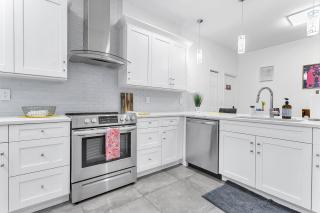 roomstr Utah Room 1 Bedroom in South Tampa with Shared Full Bathroom & FREE COFFEE - 2