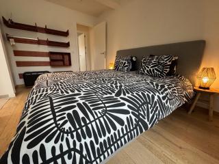 Downtown Spacious Design Duplex 3bedR - 2