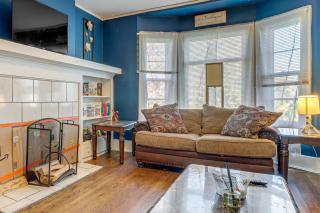 Urban Retreat 1 Mi to Riverfront! Detroit Duplex - 9