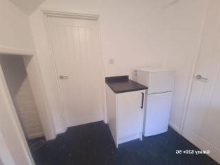 Ayrey Ave 4 Bed Apart - 4