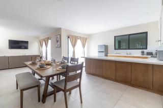 Casa Florencia Ensenada Home 3BR WIFi & BBQ 10 Guests - 0