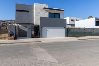 Casa Florencia Ensenada Home 3BR WIFi & BBQ 10 Guests - 8