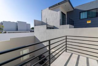 Casa Florencia Ensenada Home 3BR WIFi & BBQ 10 Guests - 7