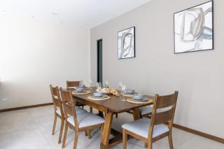 Casa Florencia Ensenada Home 3BR WIFi & BBQ 10 Guests - 1