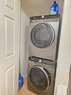 Cozy and Private 1BR Basement Suite in West Edmonton - 2