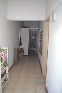 Casa rústica en zona de bodegas amplio jardín pileta fogón y churrasqueara - 9