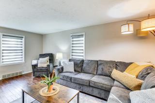 Cozy Home 4 Mi to YSU Campus Penguins Welcome! - 5