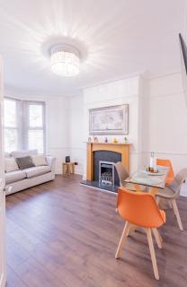 Ground Floor Garden Flat in Westcliff-on-Sea Sleeps 4 - 0