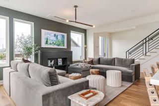 The Elmwood - Brand New Rooftop Lounge w Firepit - 1