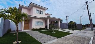 Casa com Piscina e Vista Parcial para o Mar - 0