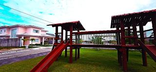 Casa com Piscina e Vista Parcial para o Mar - 9