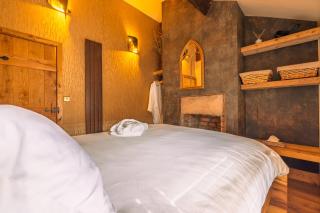 Spa Cottage - Hot Tub, Cold Pod & Sauna - 4