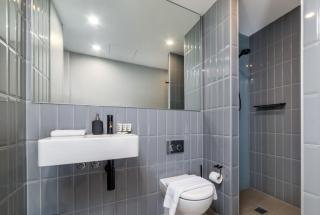 Stunning 1BR Apartment with Water Views - 6