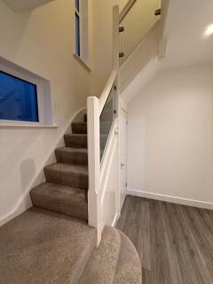 5 bedroom house in Pettswood - 2