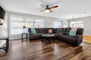 Pet-friendly Grass Lake Hideaway - 3