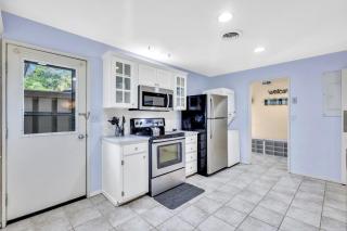 536 Queen's Grant - 8