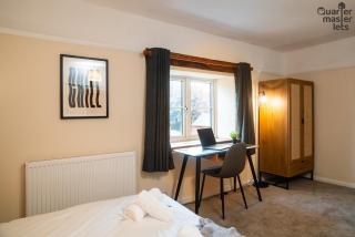 3 Bedroom House that Sleeps 6 - 8