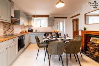 3 Bedroom House that Sleeps 6 - 5