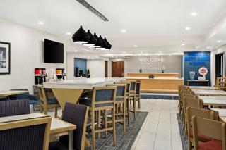 Hampton Inn Provo - 8