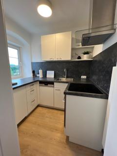 Yellow House Apartments - Top 3 - 9