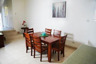 3 Bedroom Townhome walk to Restaurants Gated property AC - 3