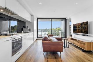 Pristine 1-Bed Apartment near Local Cafes - 0