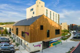 Moxy Fayetteville - 0