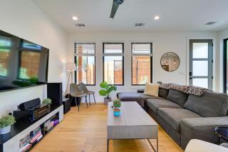 Chic Austin House with Spacious Backyard and Hammock - 7