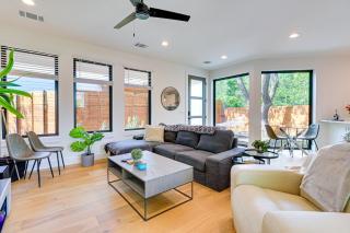 Chic Austin House with Spacious Backyard and Hammock - 5