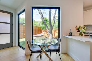 Chic Austin House with Spacious Backyard and Hammock - 2