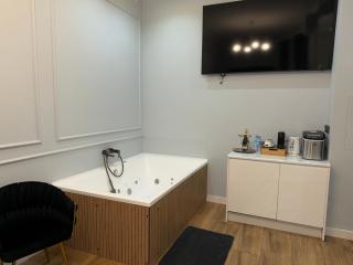 Apartament Grey Prywatne Jacuzzi Miodowa Kraków - 5