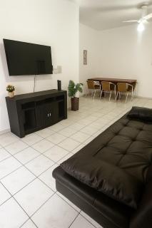 Apartamento Guarujá Enseada, 500 metros da praia, estacionamento, ótima localização - 8