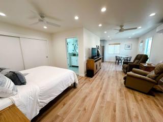 Relaxing Mesa Cottage - Walk to Beach, Trails and Cafes - 1