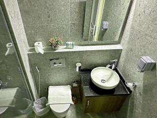 Hotel Majestic Inn - Madinat Khalifa - 2