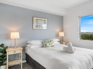 Feel The Sea Breeze: 1-Bed Alfresco Dining & Pool - 1