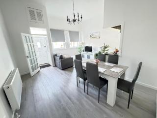 Spacious 2BR Home by Portobello Beach - 2